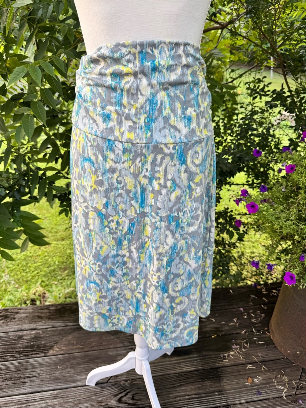 Eddie Bauer Foldover Waist Skirt Gray Blue Yellow Abstract Print Stretch Midi - Picture 3 of 6